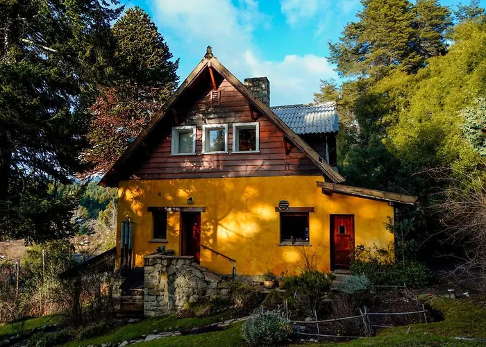 Los Juncos Patagonian Lake House