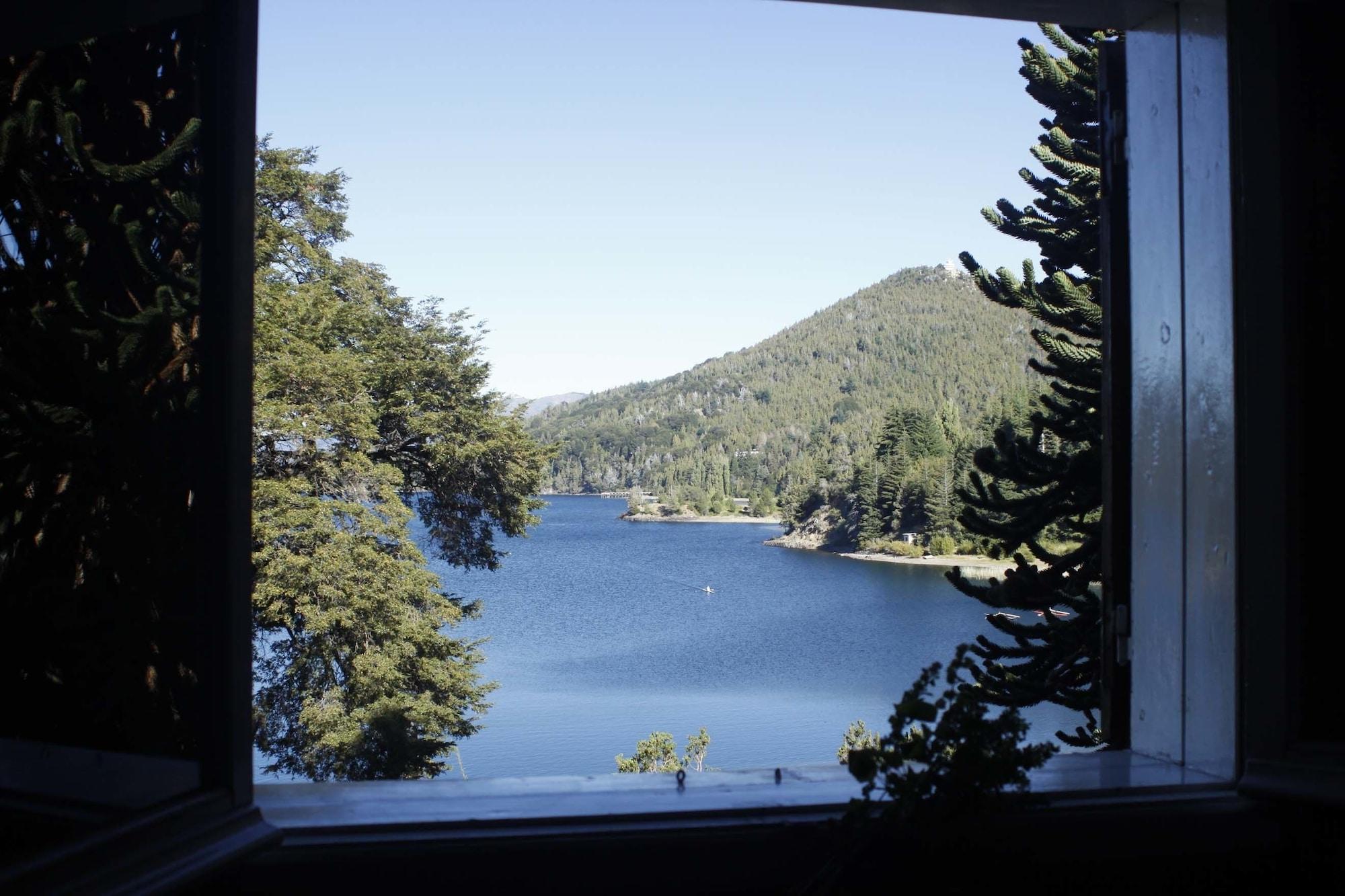 Pensão Juncos Patagonian House
