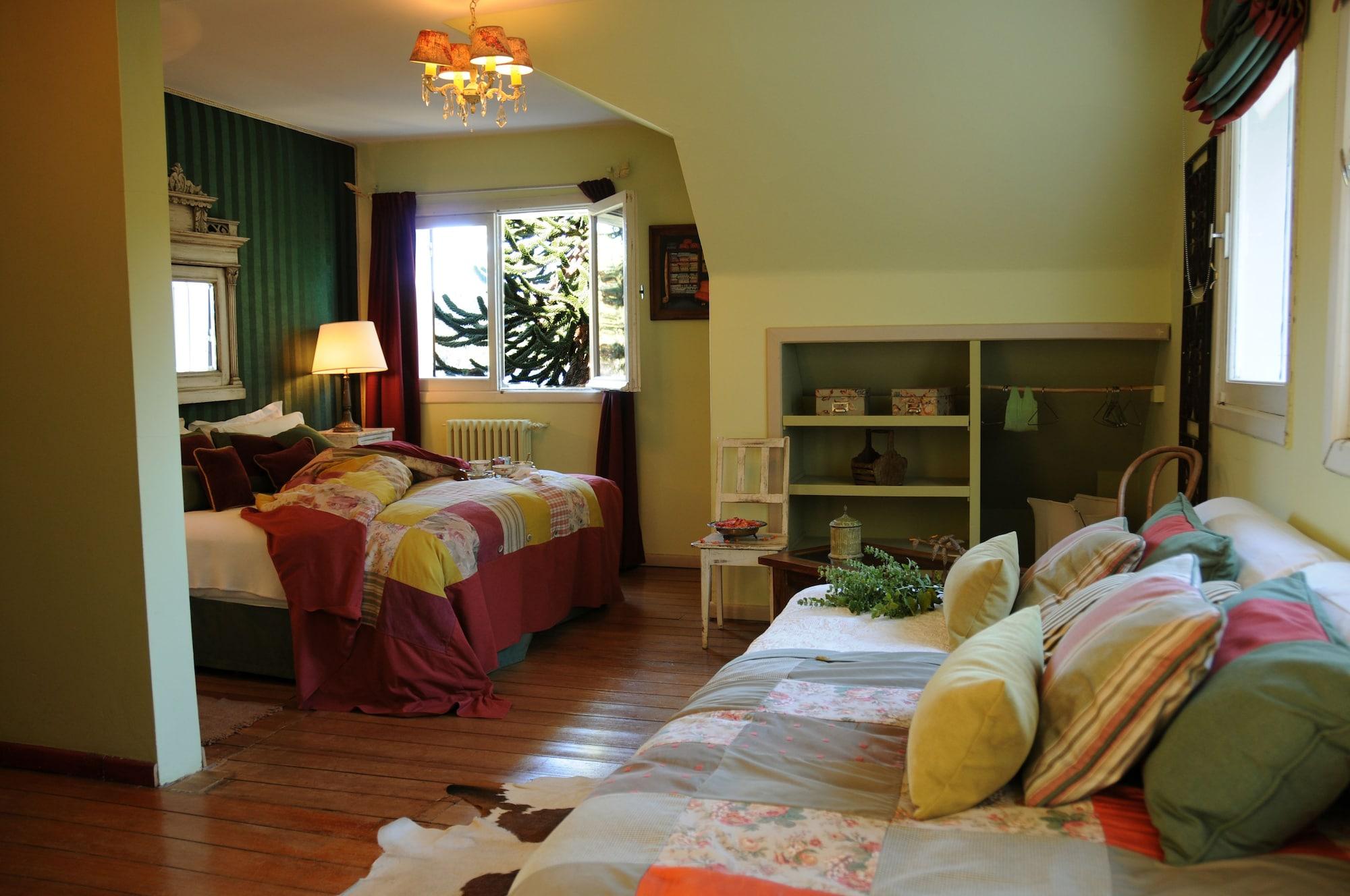 Pensão Juncos Patagonian House