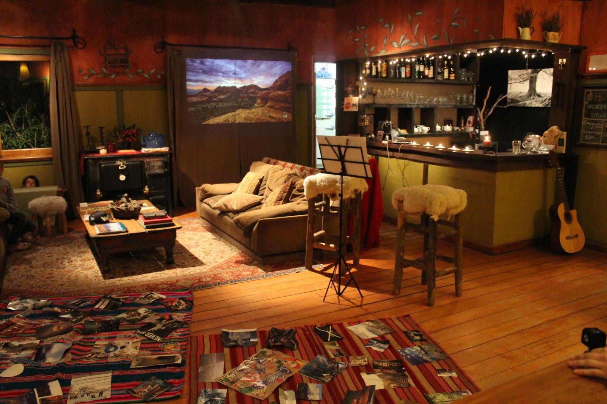 Pensão Juncos Patagonian House